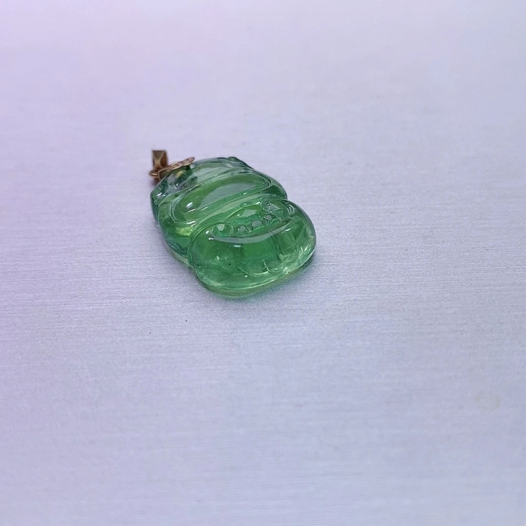 碧玺颈饰18K金镶嵌碧玺吊坠