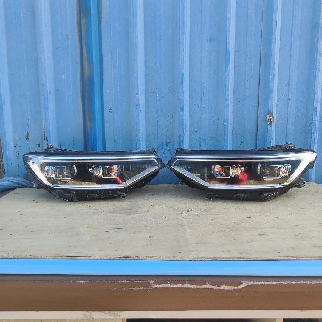 适用于20_23迈腾b8大灯前置照明灯前大灯