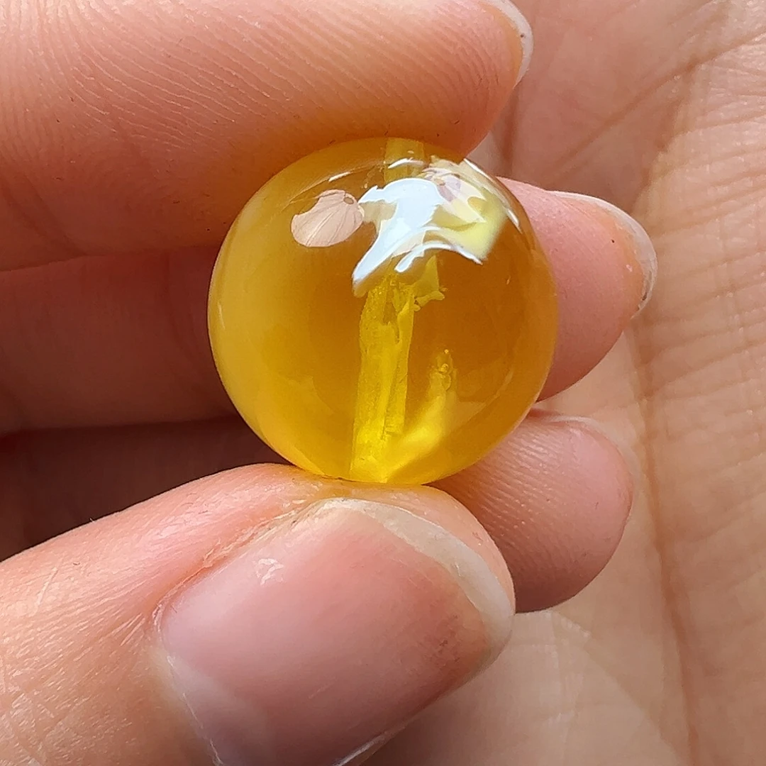 蜜蜡未镶嵌珠宝奇石