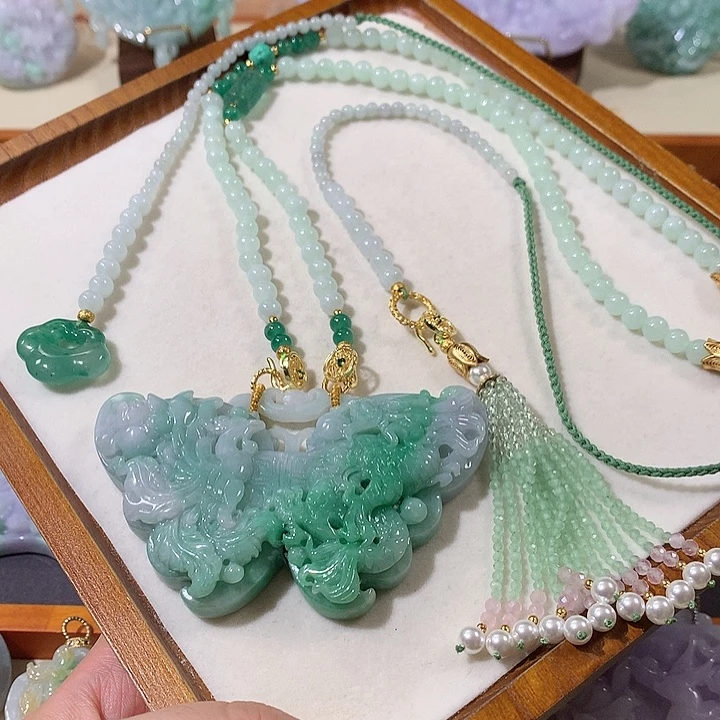 翡翠未镶嵌颈饰翡翠吊坠