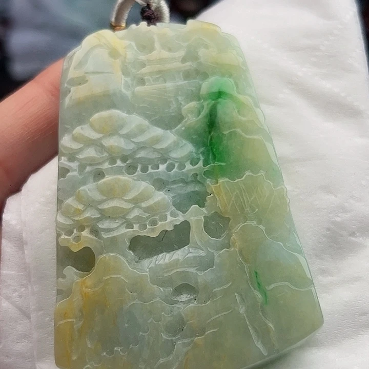 翡翠未镶嵌颈饰挂件
