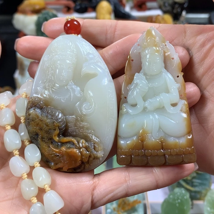 和田玉（糖玉）未镶嵌珠宝奇石戈*?