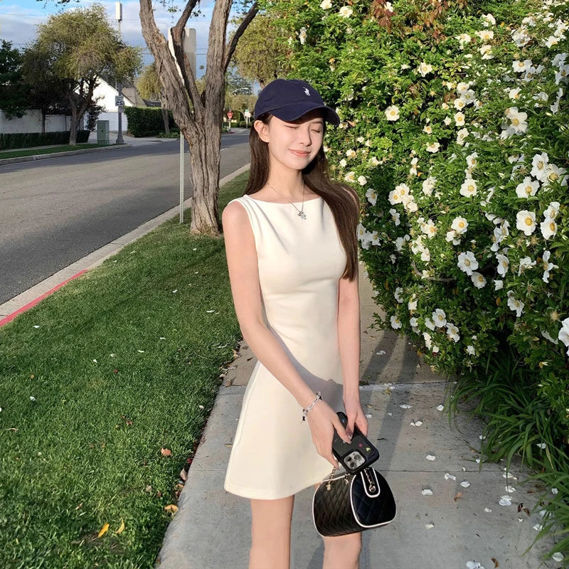 收腰修身显瘦纯欲辣妹短裙子法式气质高级感白色无袖背心连衣裙女