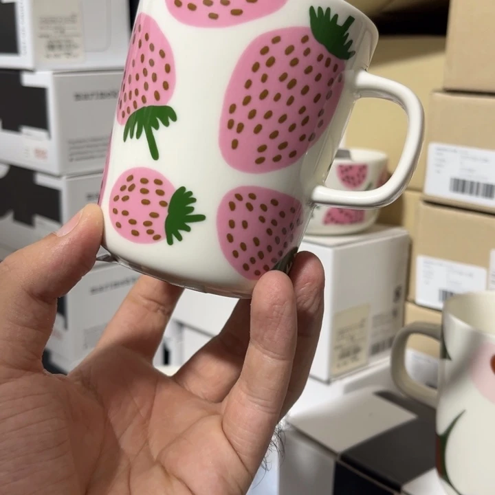 marimekko粉草莓250ml马克