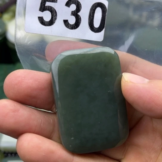 和田玉未镶嵌珠宝半成品