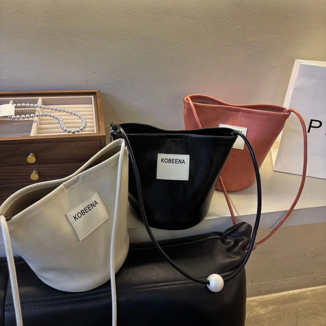 2025春季新款单肩斜挎水桶包 小众轻奢简约时尚大容量通勤百搭