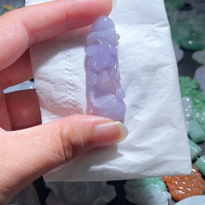 颈饰未镶嵌翡翠天