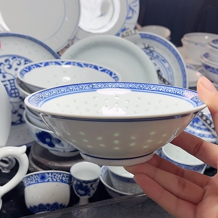 碗青花玲珑六寸兰花荷叶碗