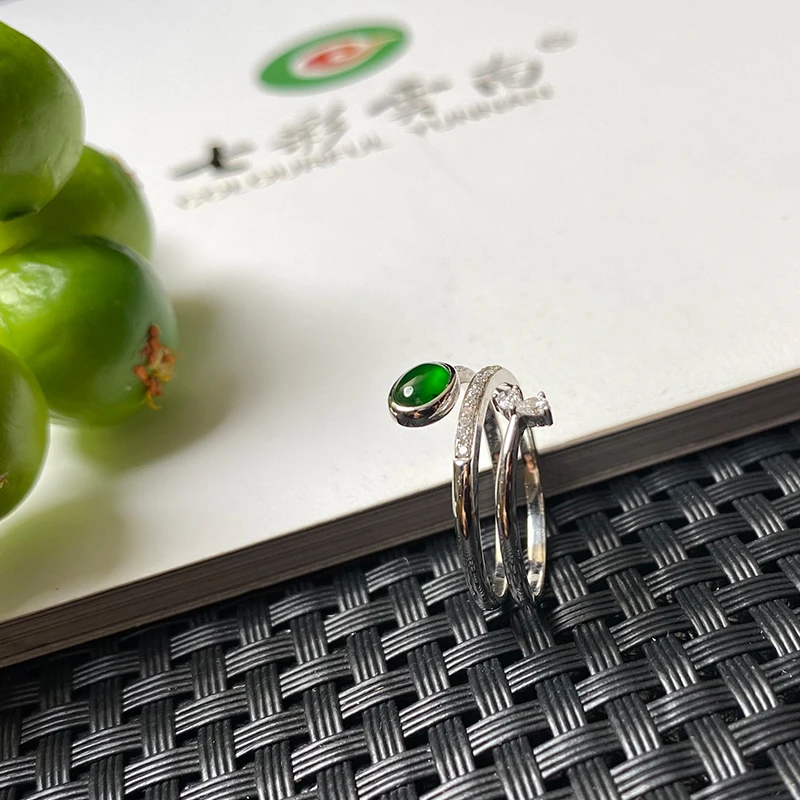 Colourful Yunnan/七彩云南冰种阳绿翡翠戒指