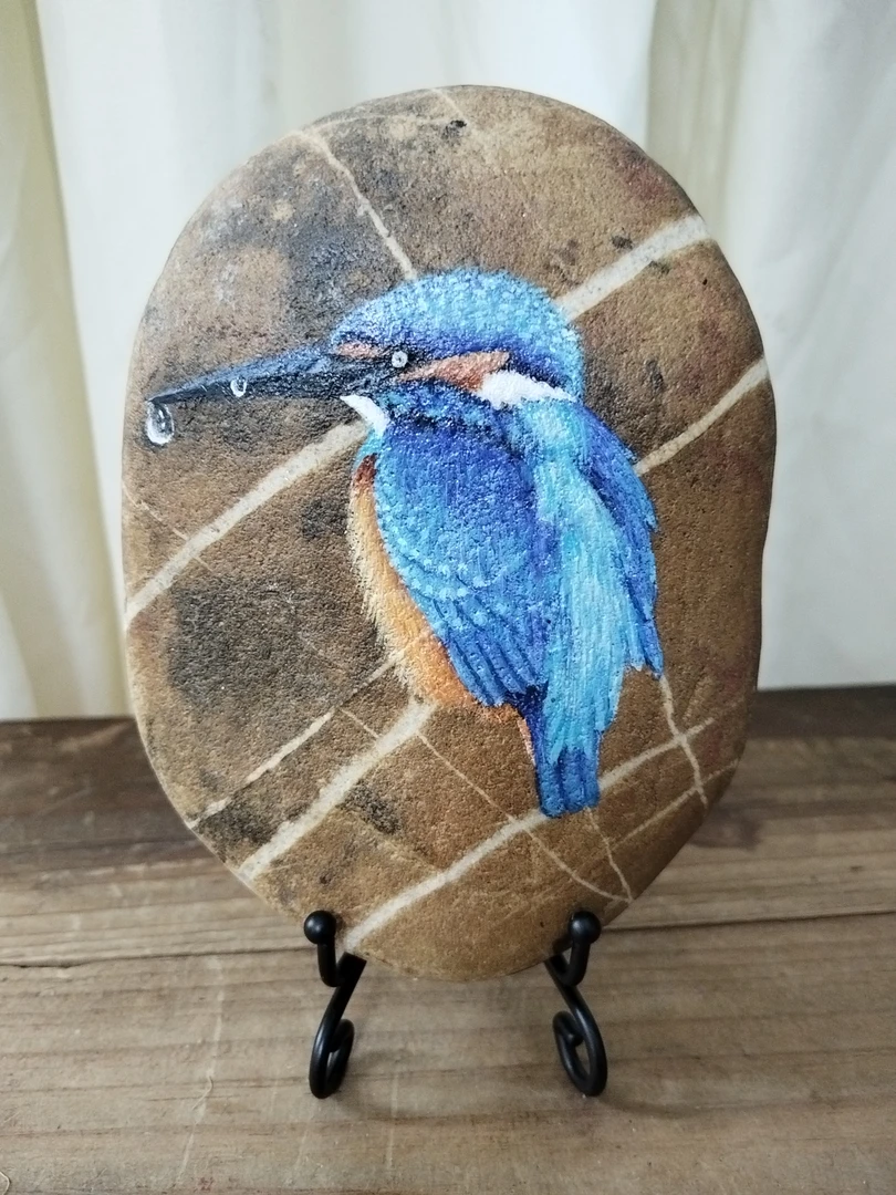 纯手绘石头画翠鸟