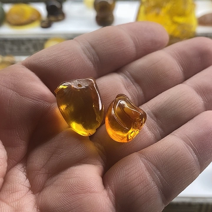 琥珀珠宝奇石未镶嵌小滴流