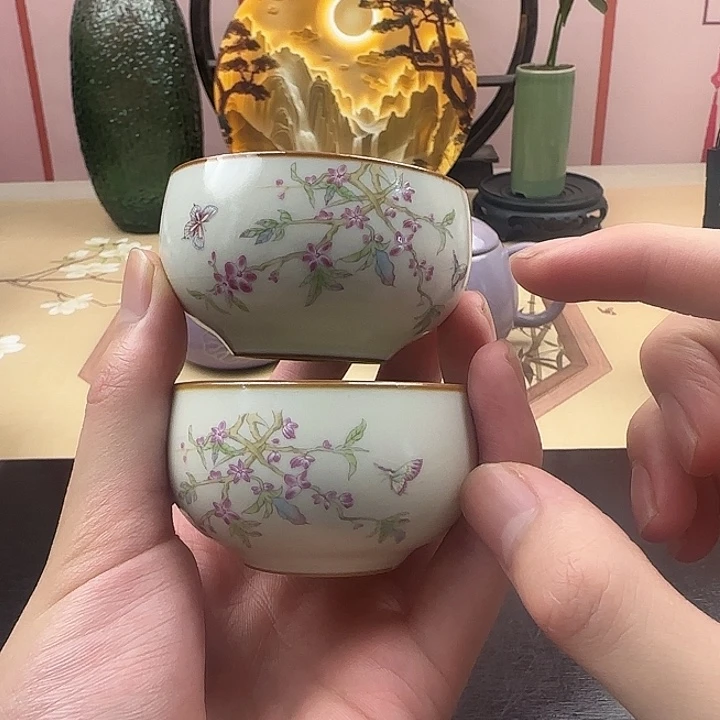 汝窑开片紫藤花罗汉杯两只装