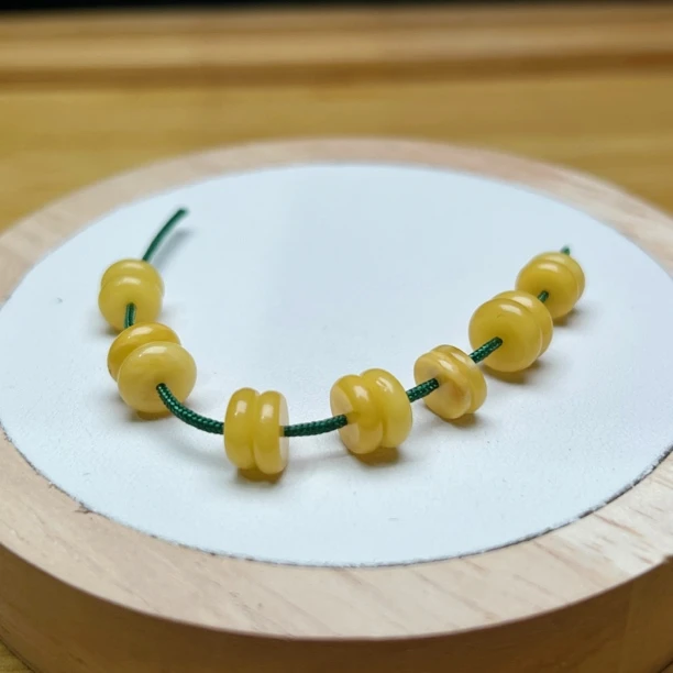 天然蜜蜡隔片8mm一对（2片）随机发