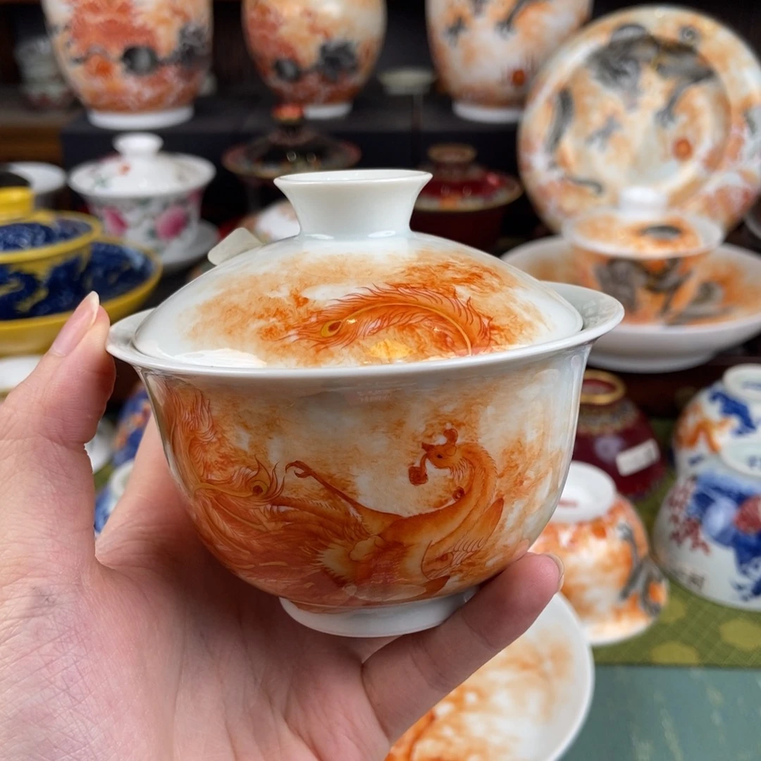 陶瓷的设计师是一个人