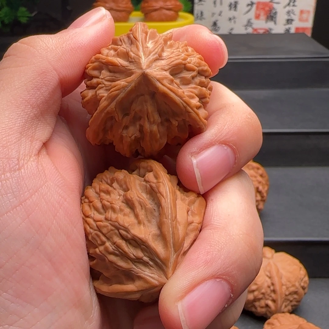 泽***哥文玩核桃吊坠御龙