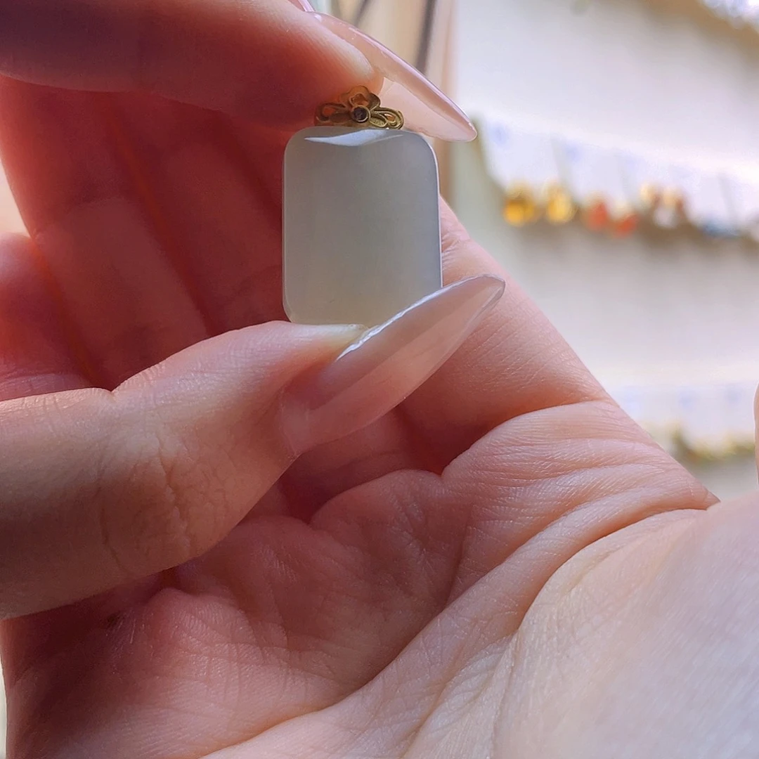 和田玉银S925镶嵌吊坠(赠链)活****奥