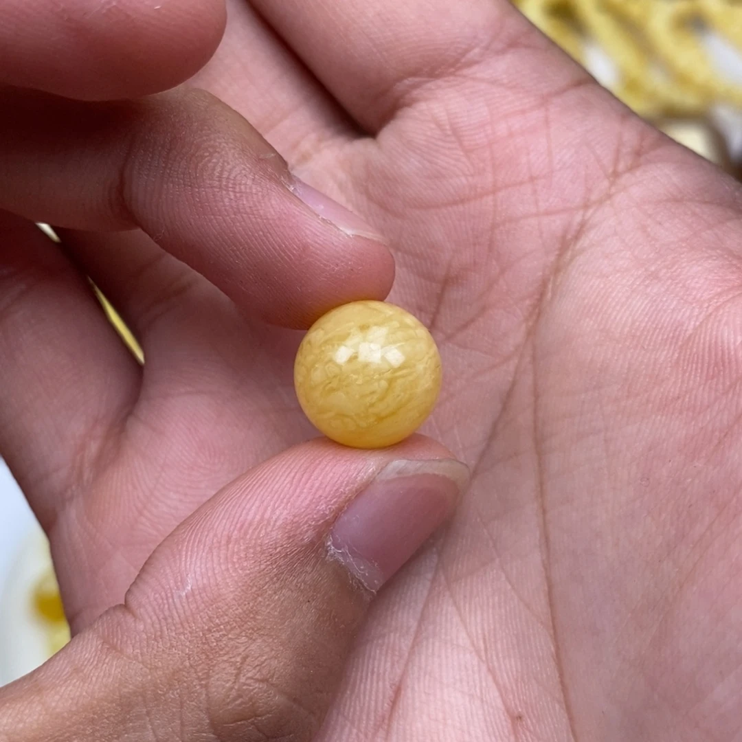 淡***天琥珀未镶嵌珠宝奇石