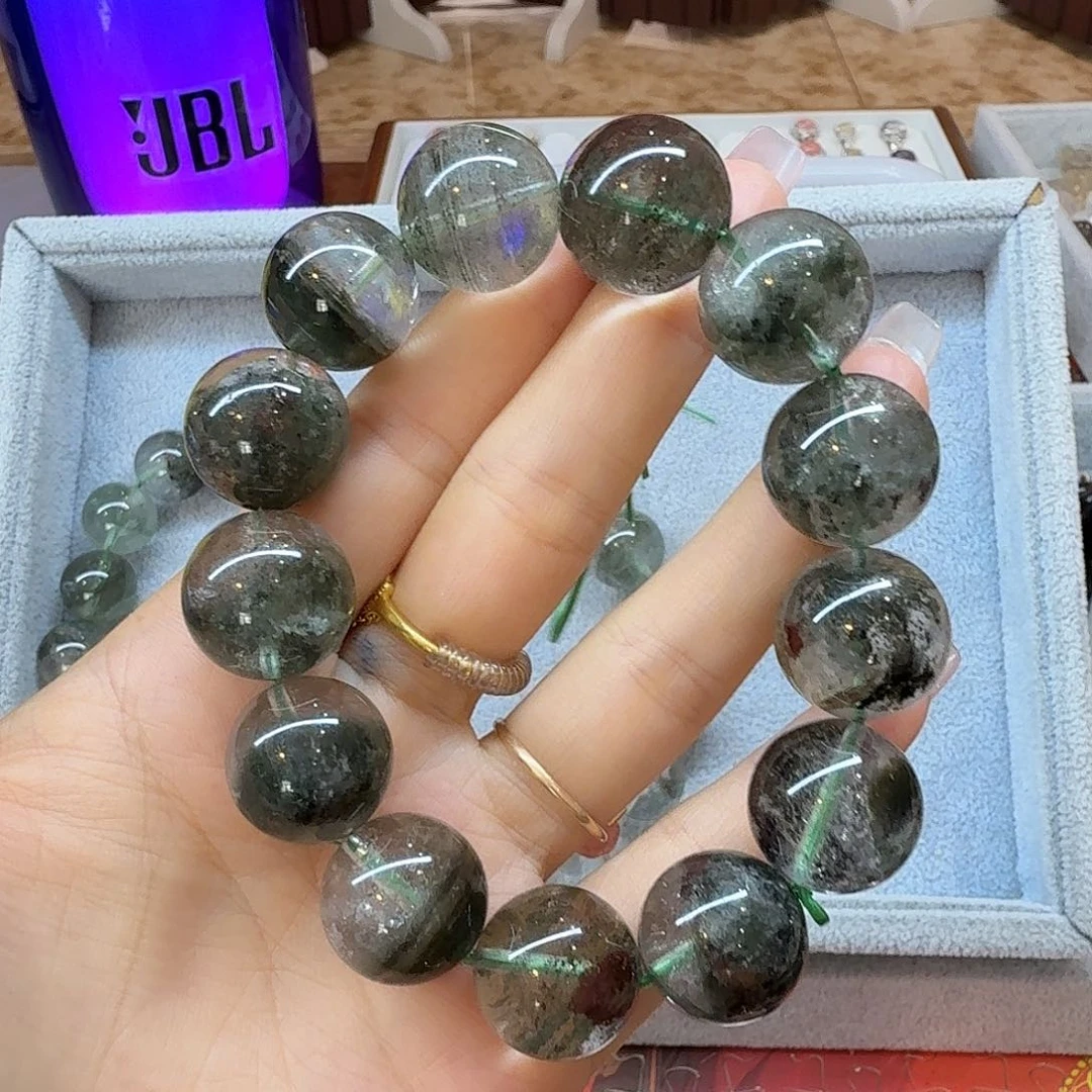 水晶手链未镶嵌大****?绿幽灵