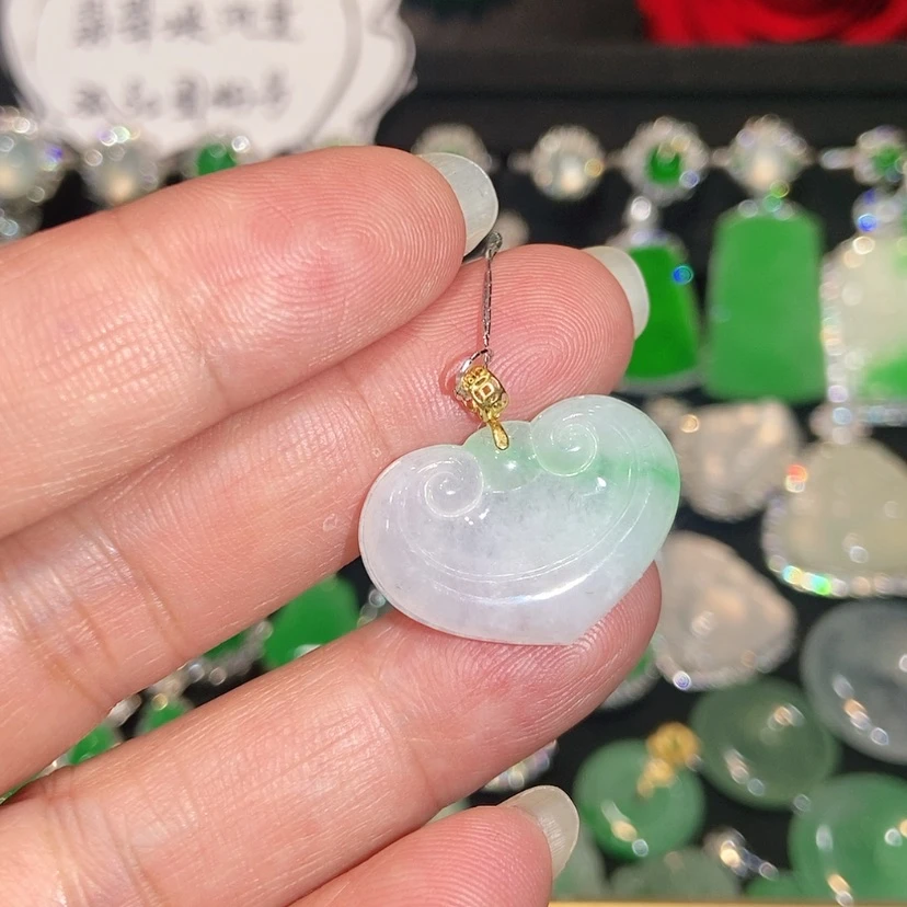 【闪购商品】颈饰18K金镶嵌翡翠天然翡翠