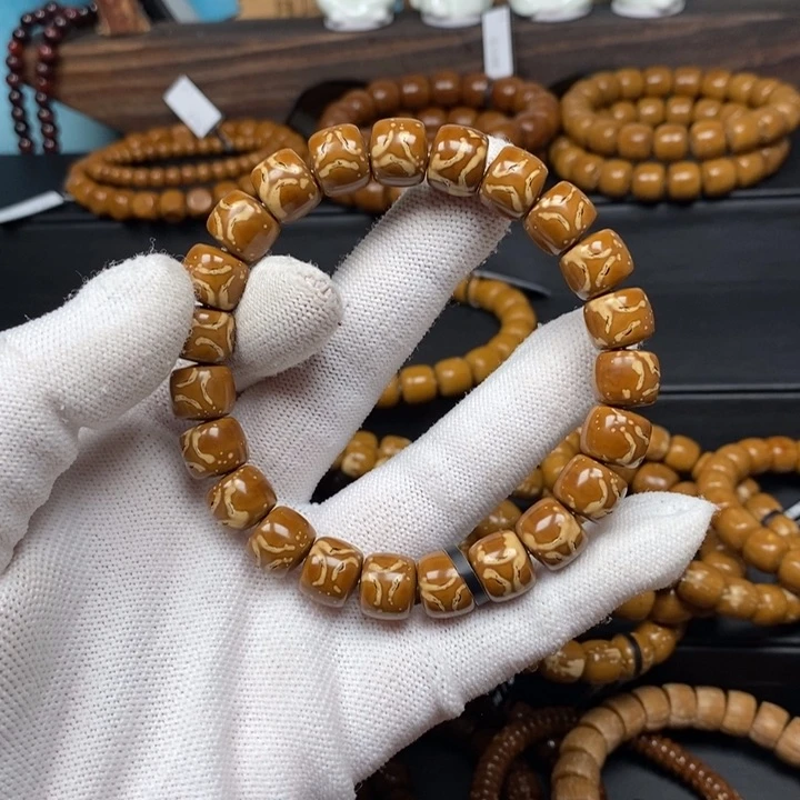 紫金鼠手串实心鬼脸花皮老型尺寸10+