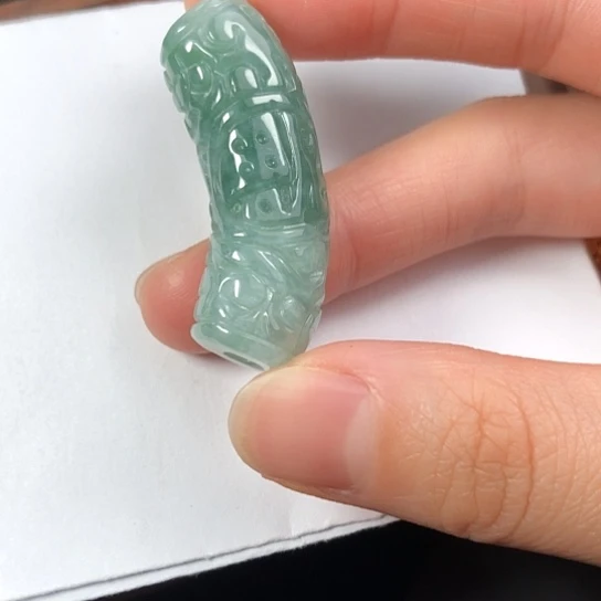 翡翠未镶嵌颈饰缅甸A货，每天下午1点半开播