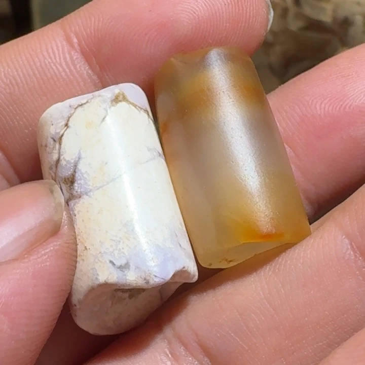 颈饰未镶嵌和田玉（糖玉）