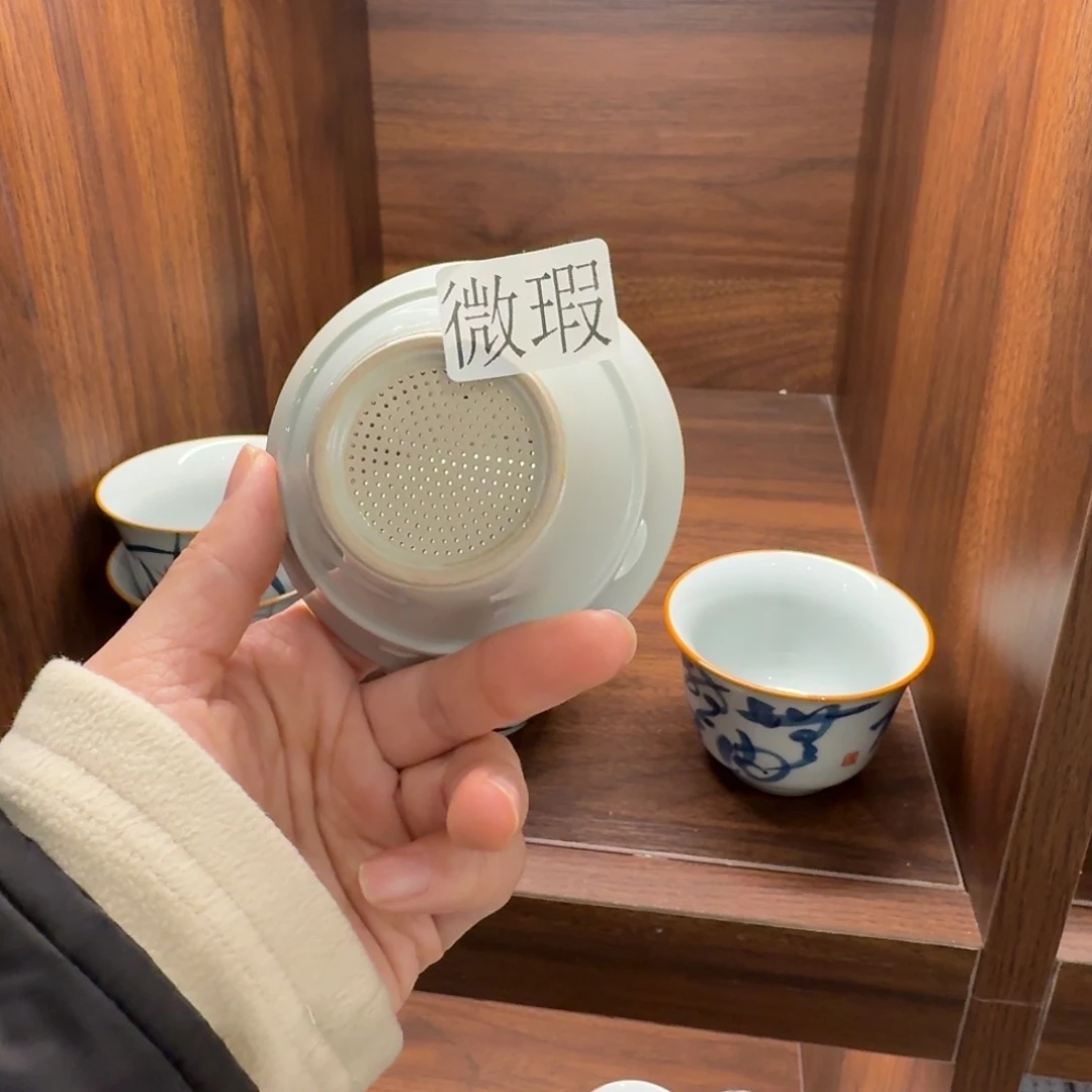 釉下手绘茶具微瑕