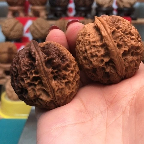 文玩核桃把件云南铁核桃