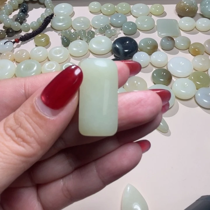 和田玉（糖玉）未镶嵌珠宝半成品