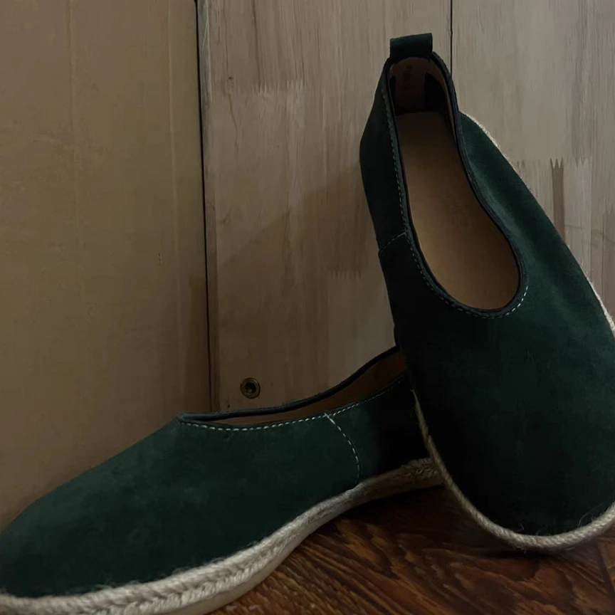 沉香布衣草堂 2025翻毛皮奶奶鞋多色休闲鞋偏大一码半F25u03037