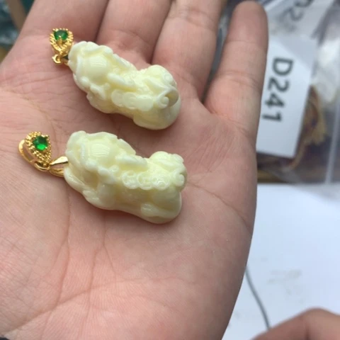 琥珀颈饰未镶嵌D253