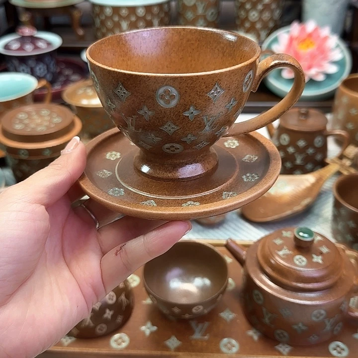 兴***院龙泉青瓷手工制作工艺青瓷杯