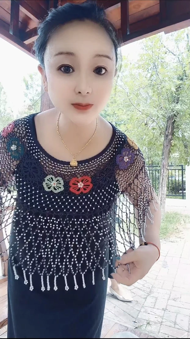千珠幸运草披肩透气薄款显瘦定制披肩女士百搭流苏休闲宽松