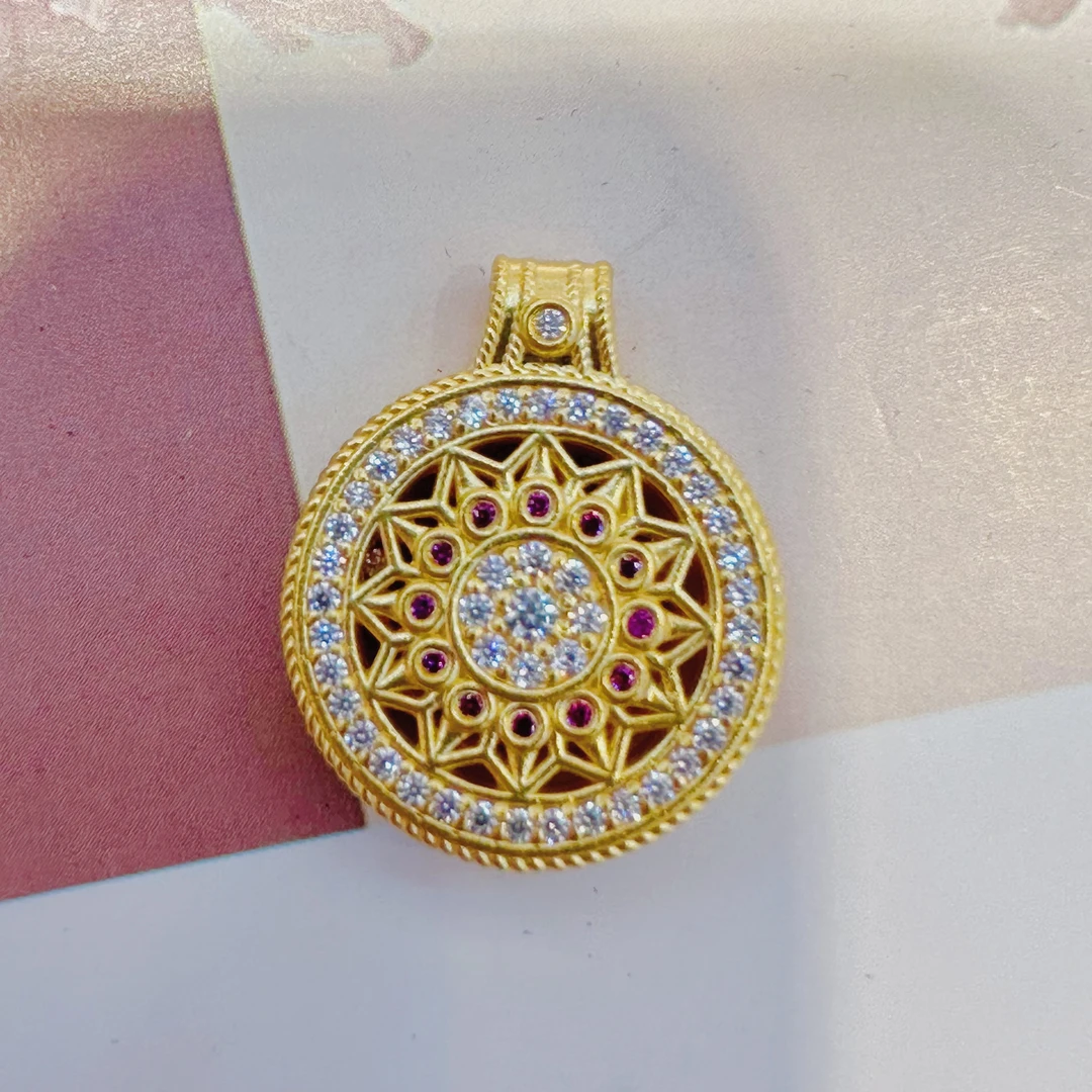 绳之运【爆款】足金999玫瑰花窗精工点钻罗盘吊坠时尚百搭