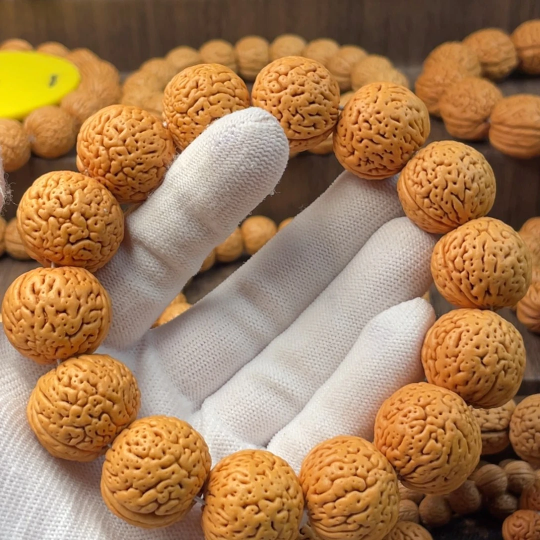 墨***白桃核吊坠大龙蛋精品