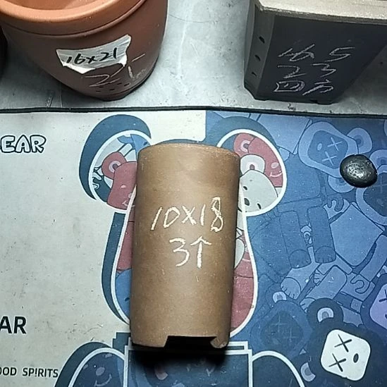 三个笔筒花泥微瑕