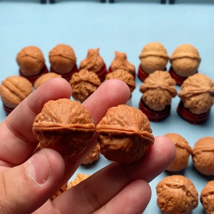 文玩核桃把件麒麟