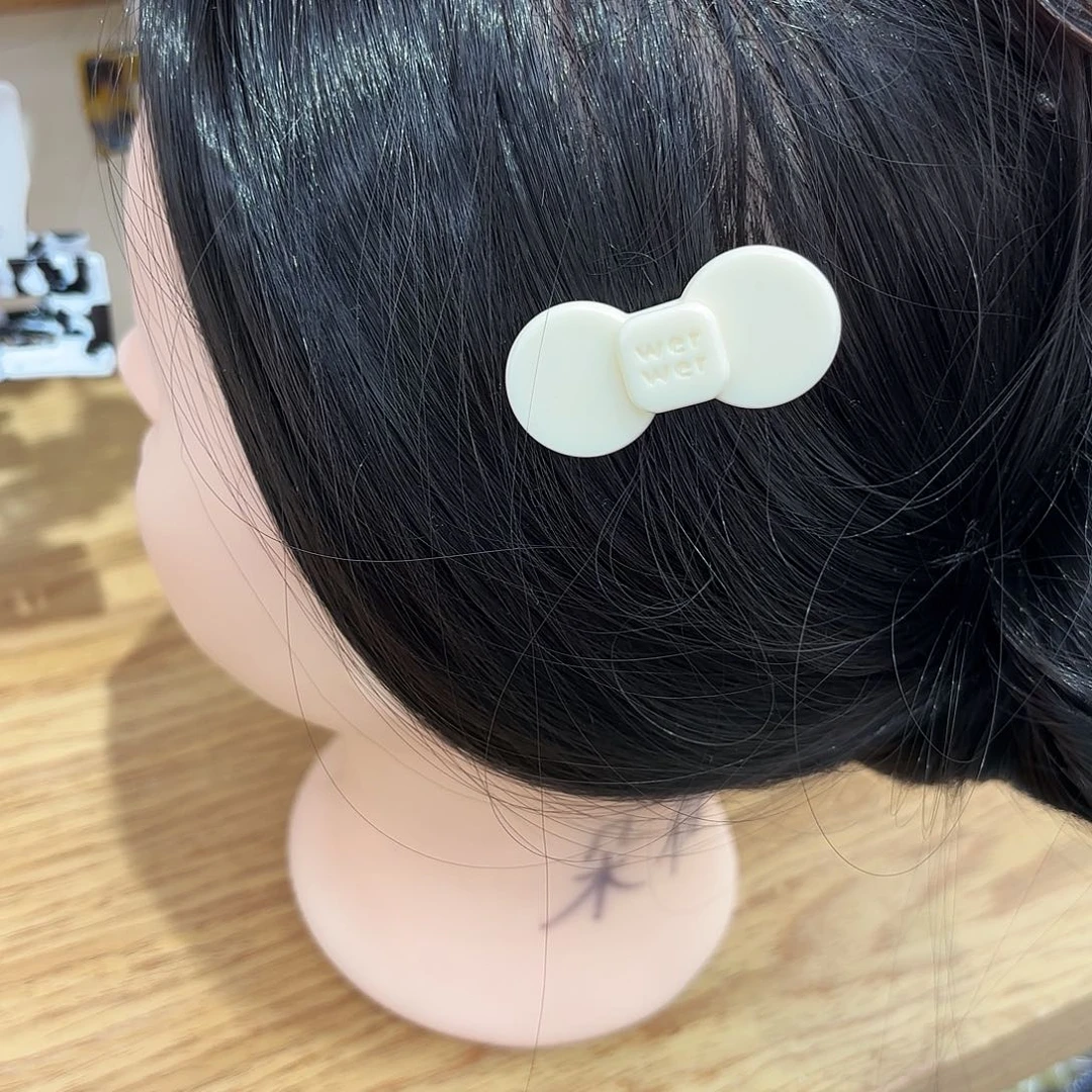 皮质铁合金小号奶白