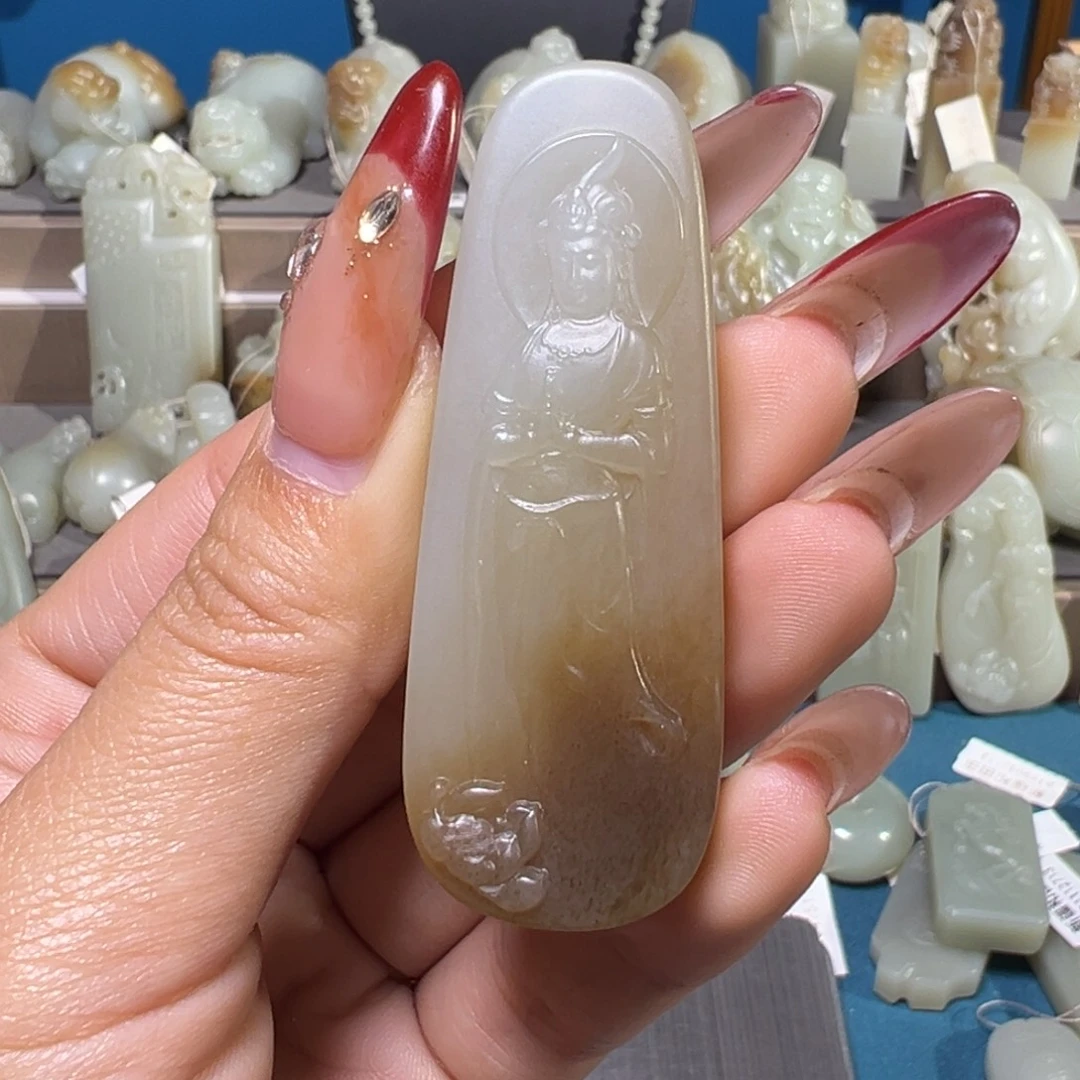 和田玉（糖玉）未镶嵌颈饰