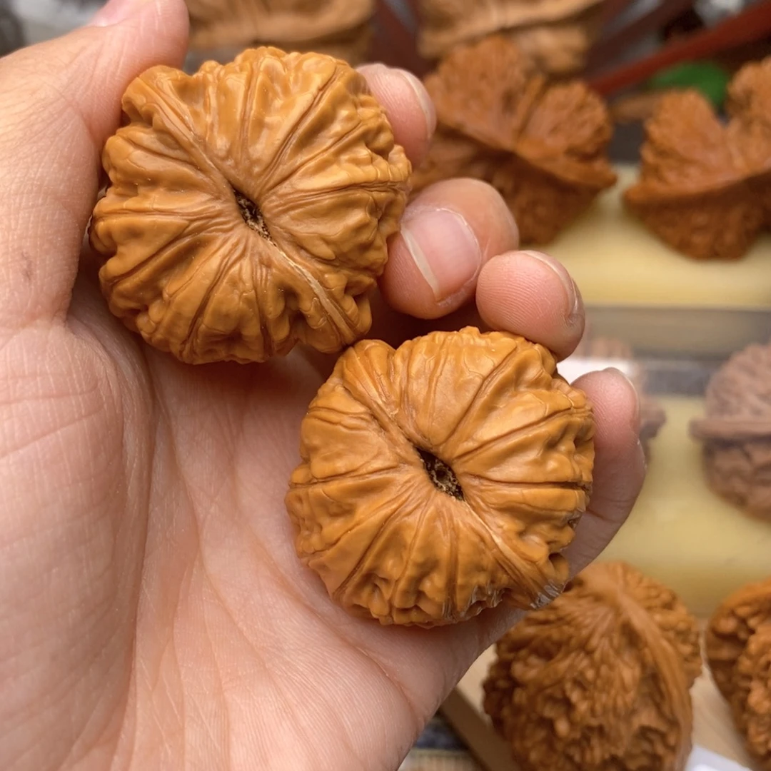 翊***一文玩核桃把件684号元宝福利