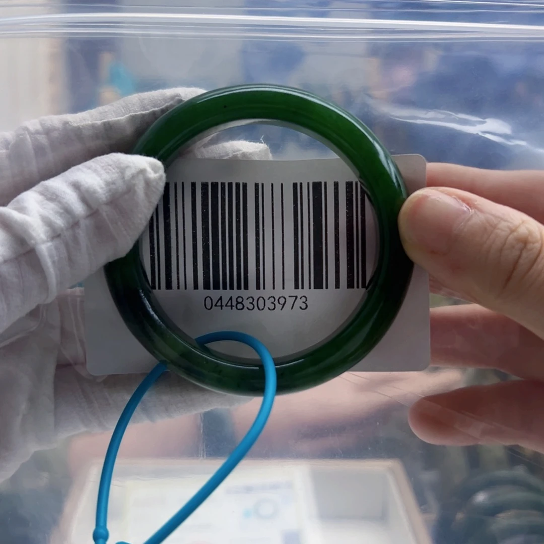 和田玉未镶嵌手镯包容5354