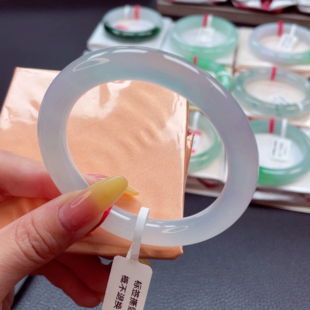 翡翠手镯未镶嵌5455圈9905