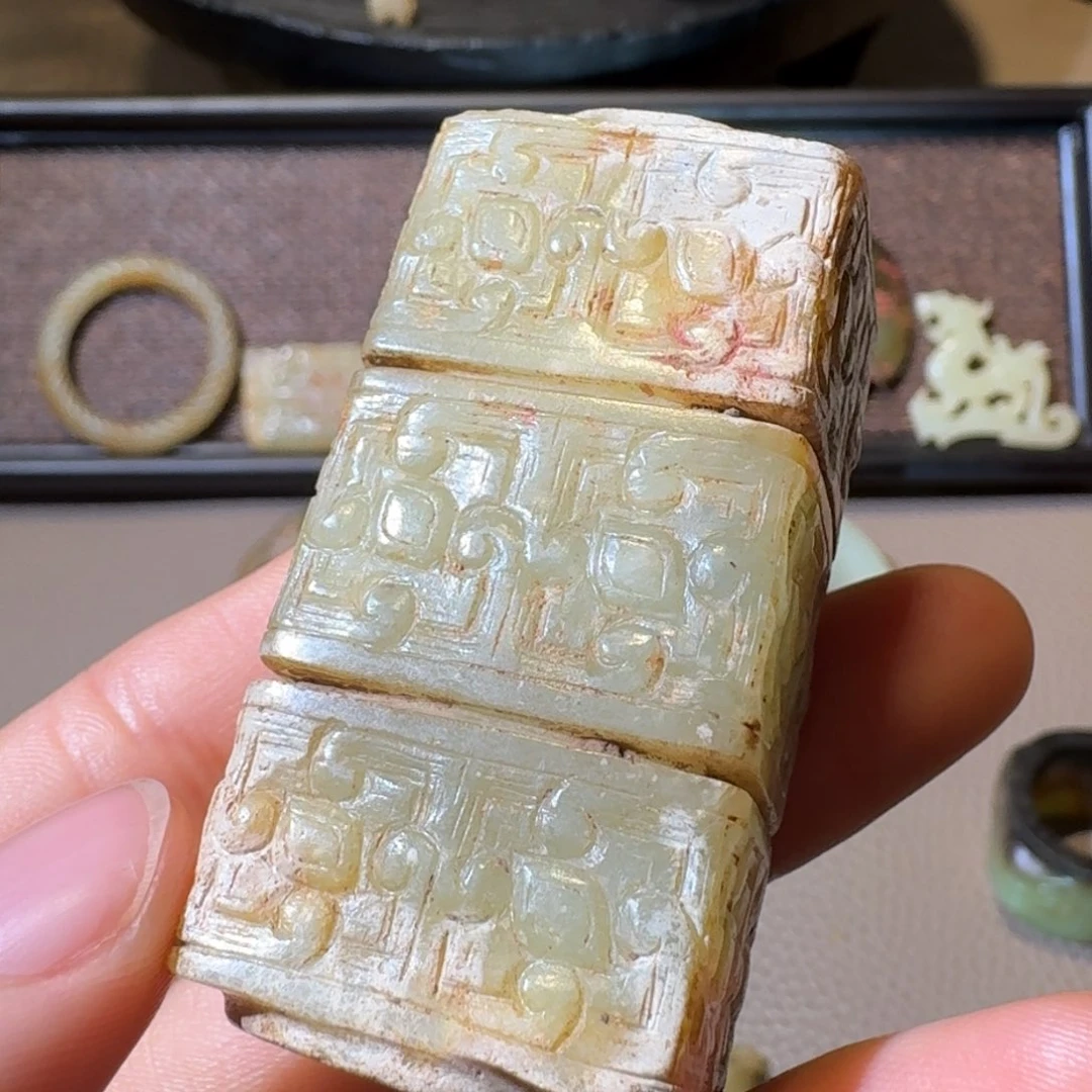 和田玉笔搁未镶嵌我***果