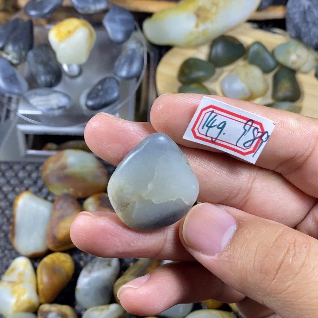 和田玉（糖玉）未镶嵌挂件