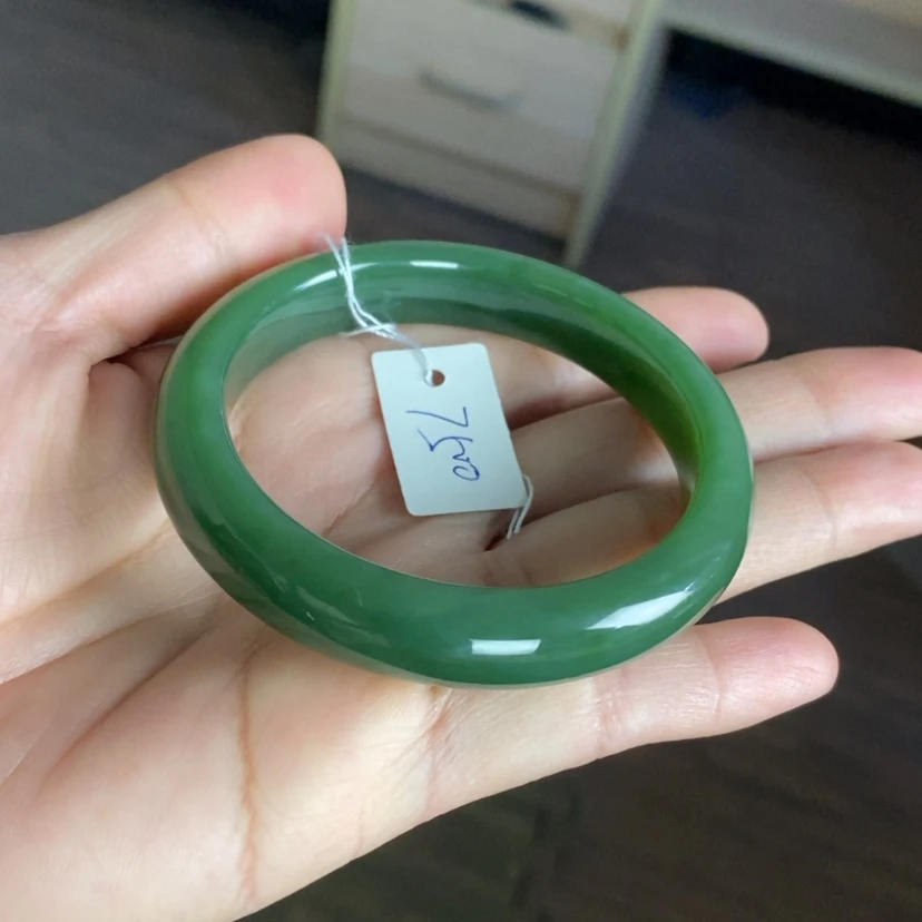 【闪购商品】未镶嵌手镯和田玉（碧玉）