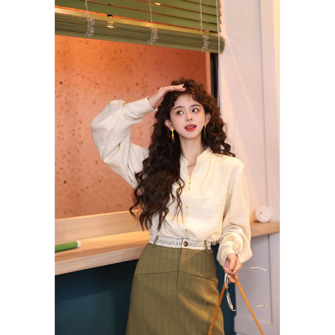 陈佳洁【茉香风浅】港风复古V领衬衫女宽松显瘦上衣JR3882151