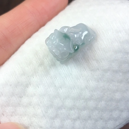 翡翠未镶嵌颈饰缅甸A货，每天下午1点半开播