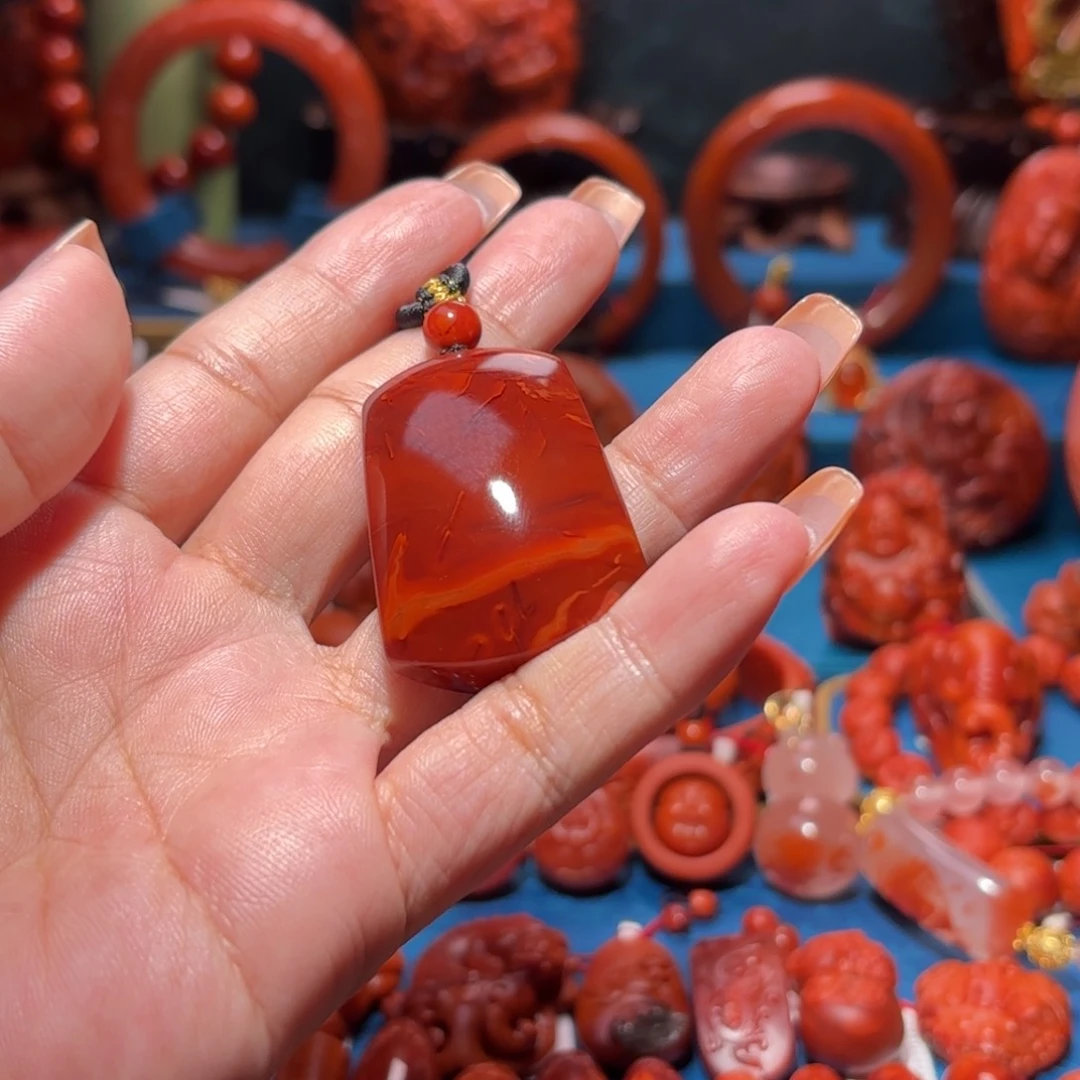 未镶嵌雕刻南红玛瑙