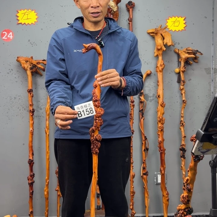 黑果木好****哥一物一拍，以直播间截图实物为准，有风化裂纹