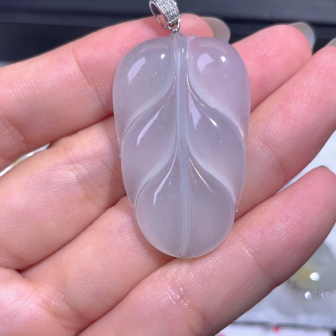 颈饰18K金镶嵌翡翠翡翠